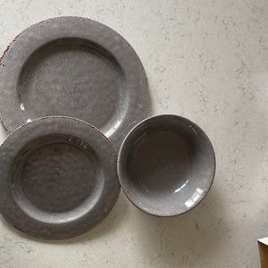 Gray Melamine outdoor place setting 12 pieces Studio California